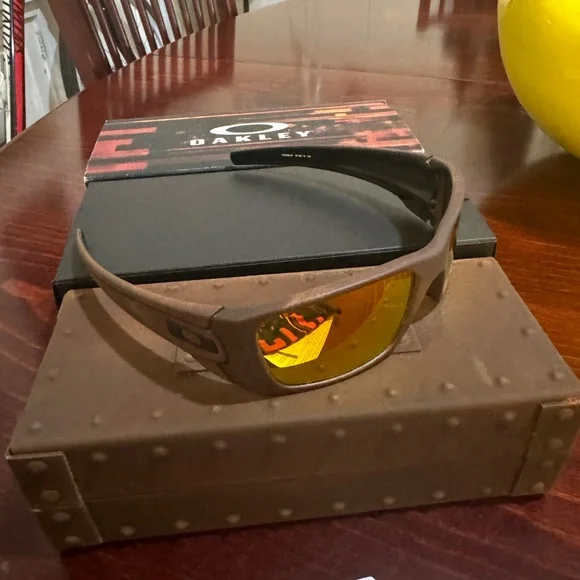 Authentic Oakley fuel cell fall out rusty decay/fire iridium polarized/new